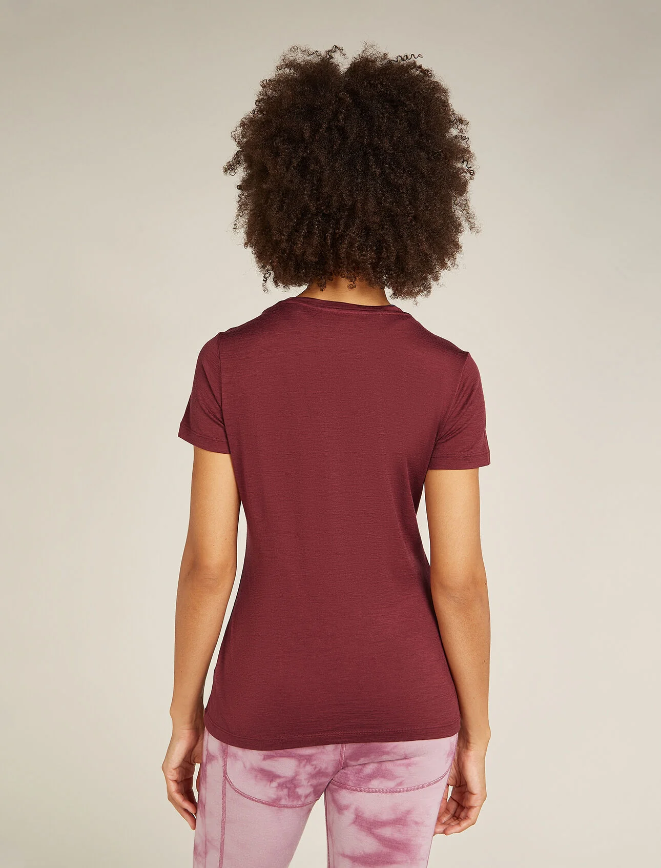 icebreaker Women's Merino 150 Tech Lite Short Sleeve Scoop T-Shirt Icebreaker Logo Reflections - Image 2